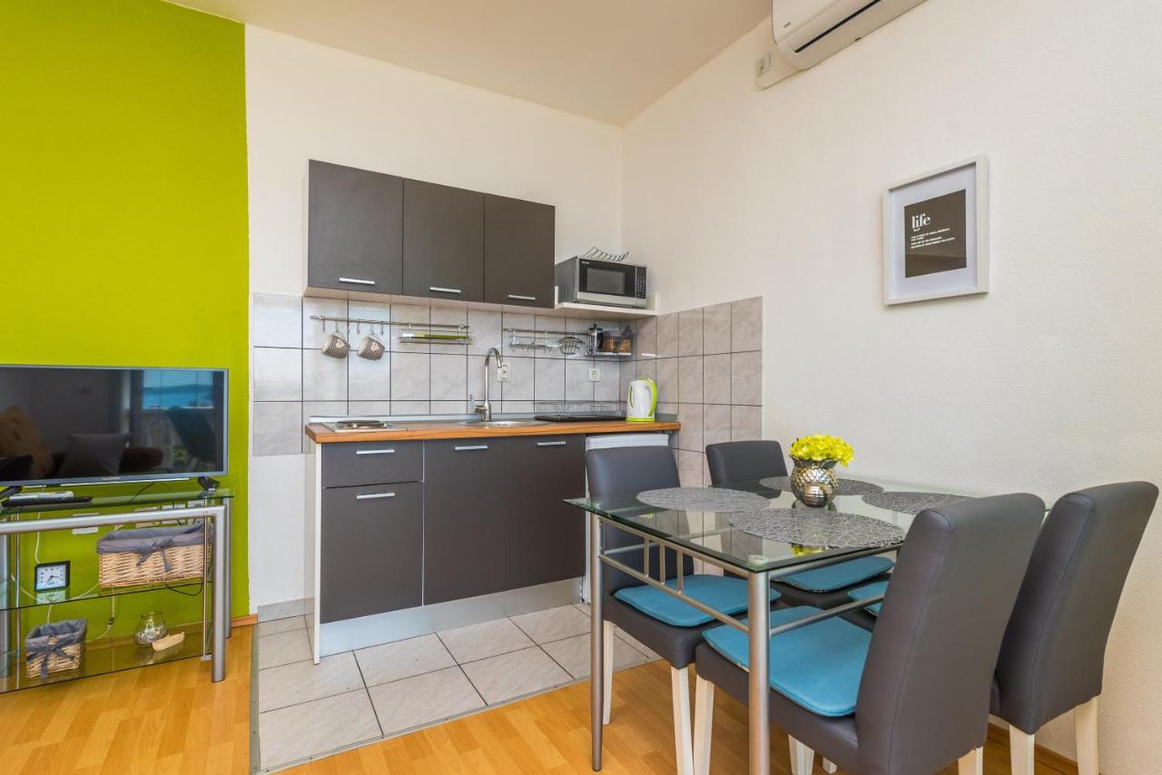 Ražanac Apartments Marko Dominik מראה חיצוני תמונה