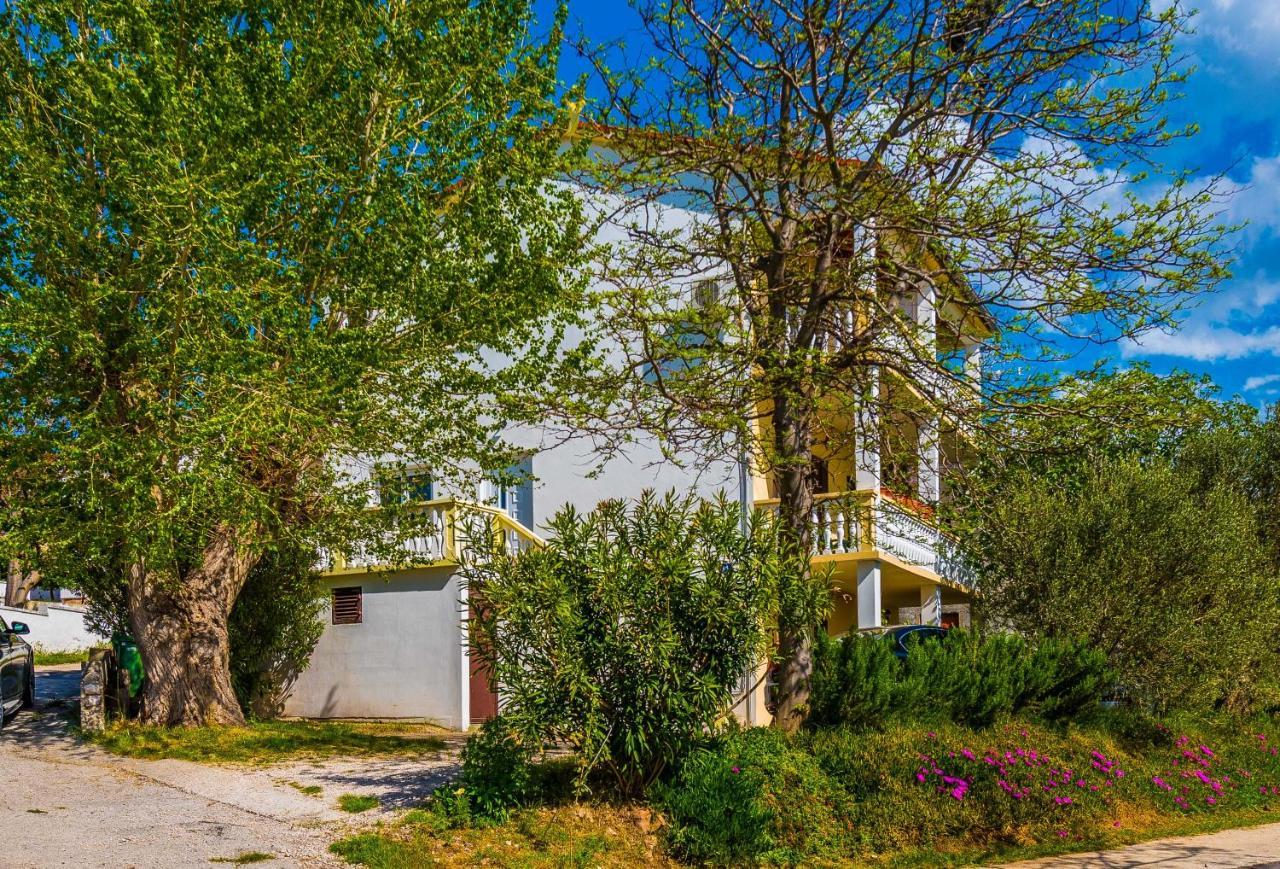 Ražanac Apartments Marko Dominik מראה חיצוני תמונה