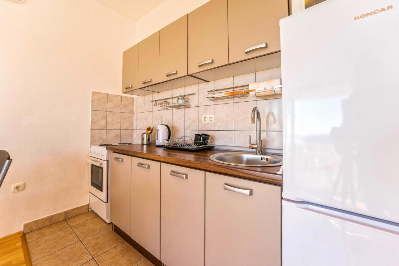 Ražanac Apartments Marko Dominik מראה חיצוני תמונה