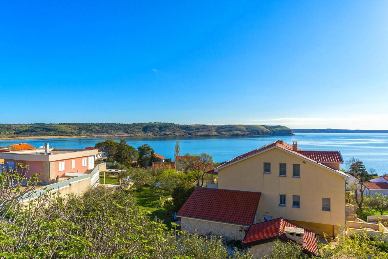 Ražanac Apartments Marko Dominik מראה חיצוני תמונה